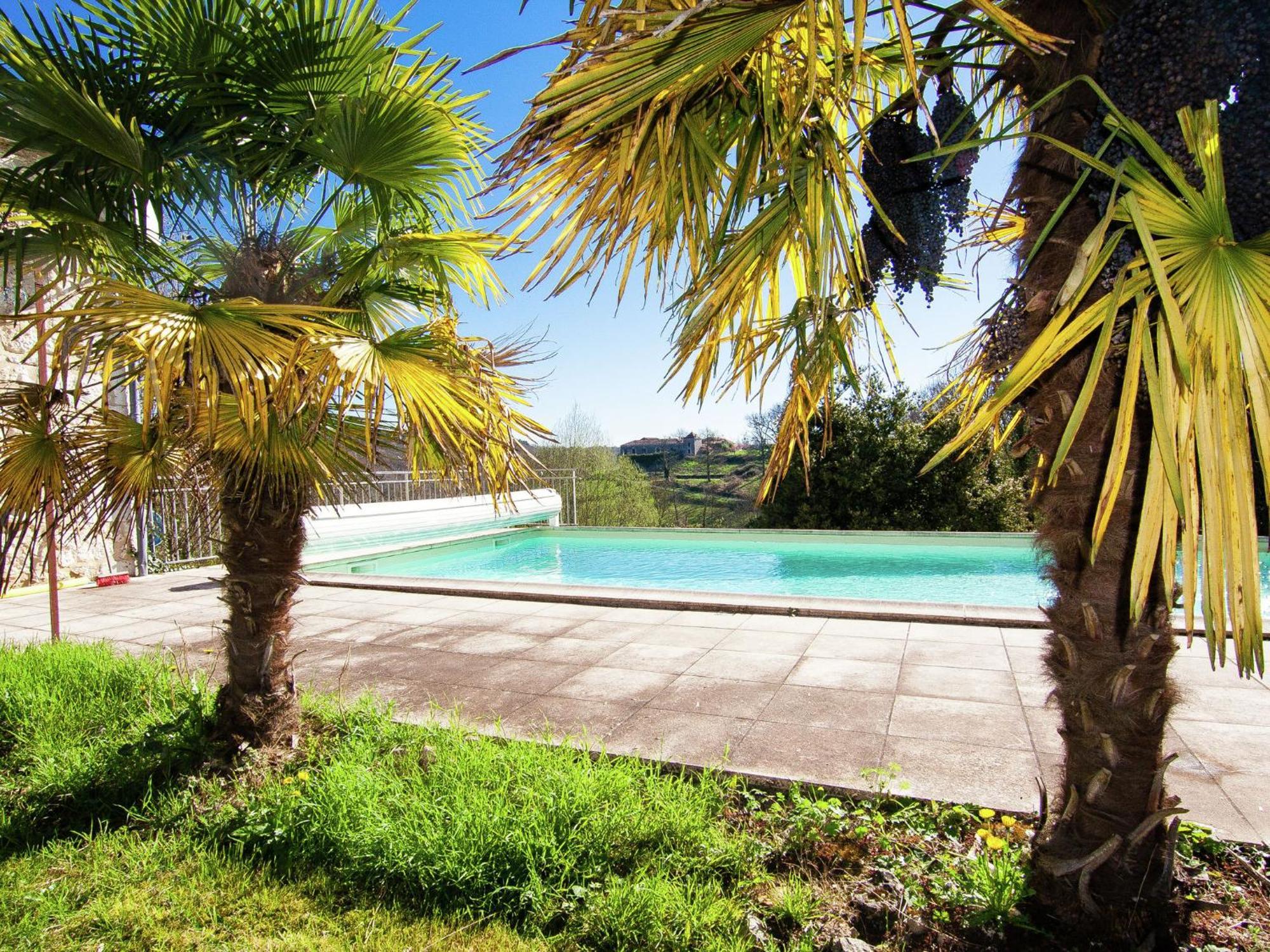 Warm Mansion With Swimming Pool In Sigoul S Villa Pomport Buitenkant foto
