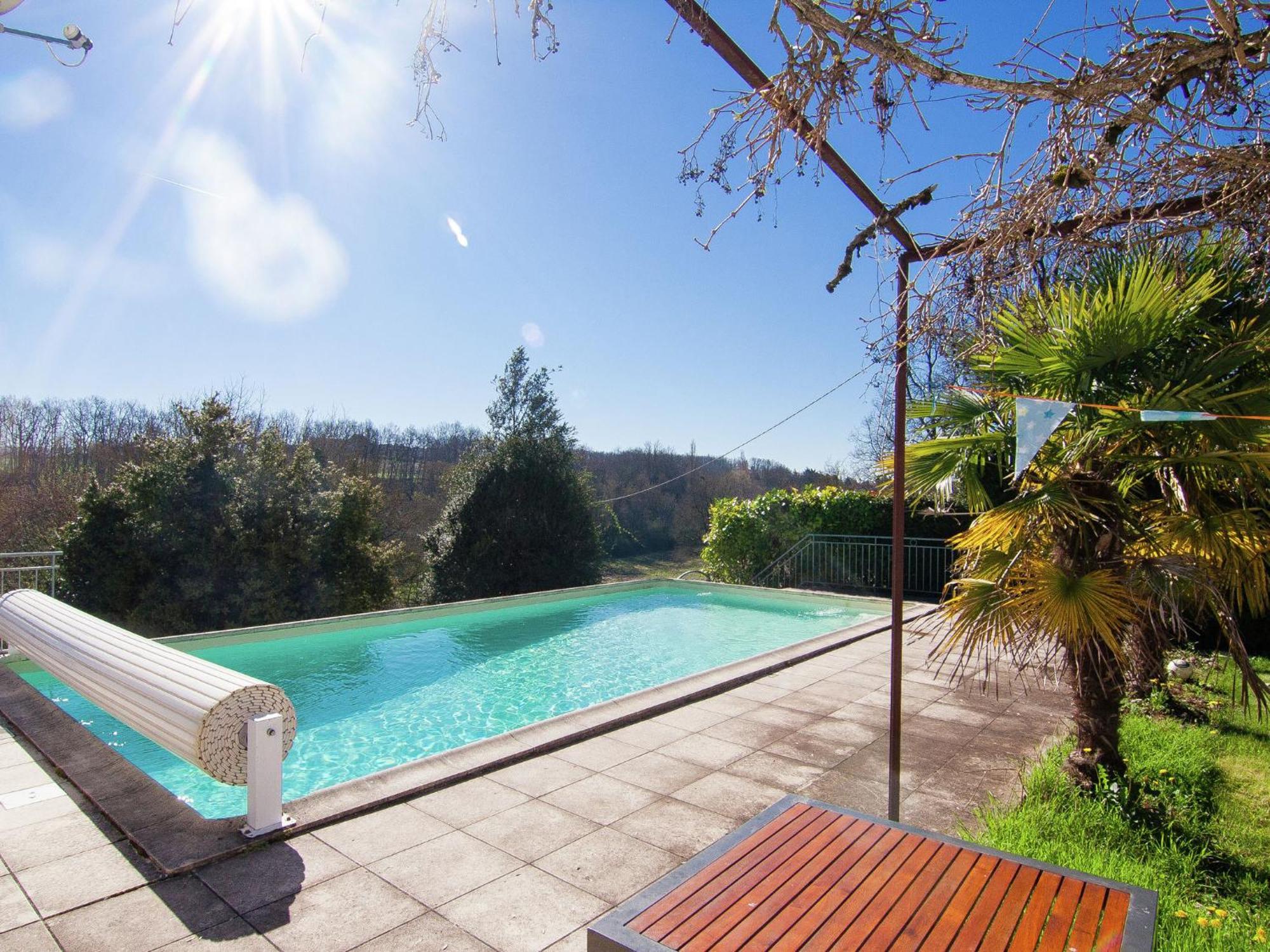 Warm Mansion With Swimming Pool In Sigoul S Villa Pomport Buitenkant foto